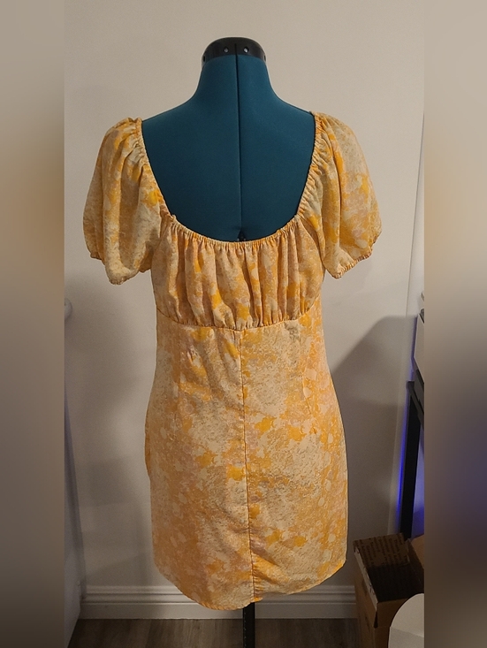 BP Yellow Floral Puff-Sleeve Women’s Top - Jrs Large, Fits Wom Med - Picture 3 of 8